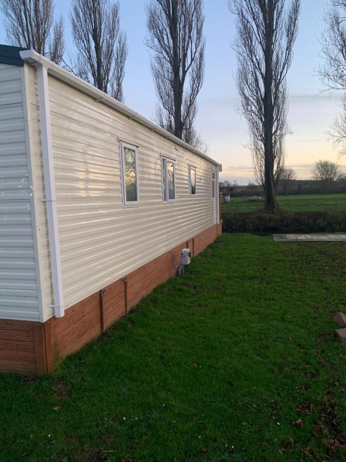 Billing Aquadrome Lovely Waterside 2 Bedroom Static Holiday Shemar