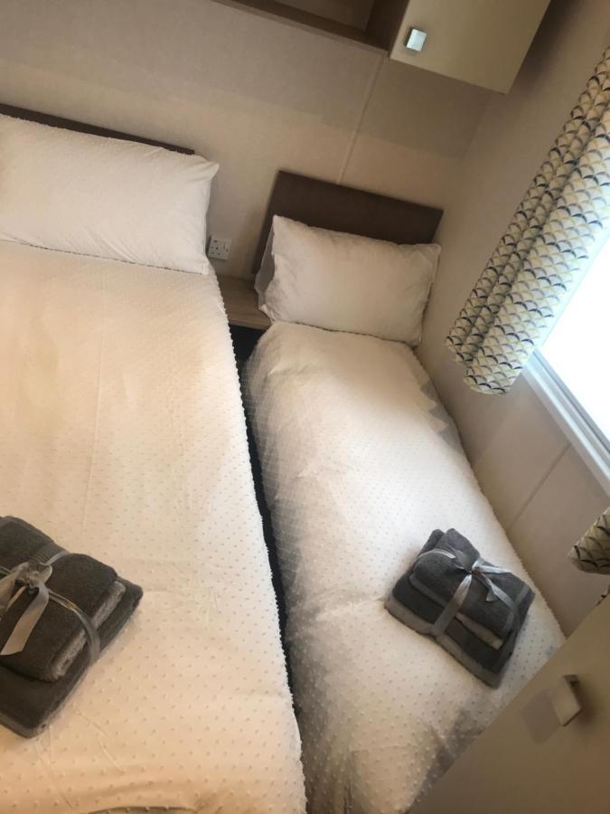 Billing Aquadrome Lovely Waterside 2 Bedroom Static Holiday Shemar Holiday park